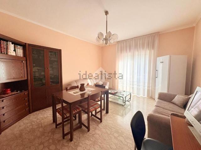 Appartamento in vendita di 184 m² in Via Corrado Alvaro, 16
