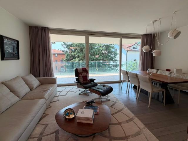 Appartamento in vendita di 184 m² in Via Antonio Locatelli