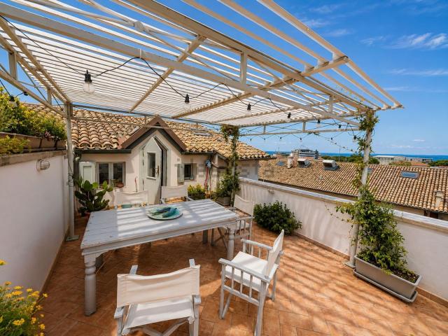 Appartamento in vendita di 184 m² in Via Arsilli