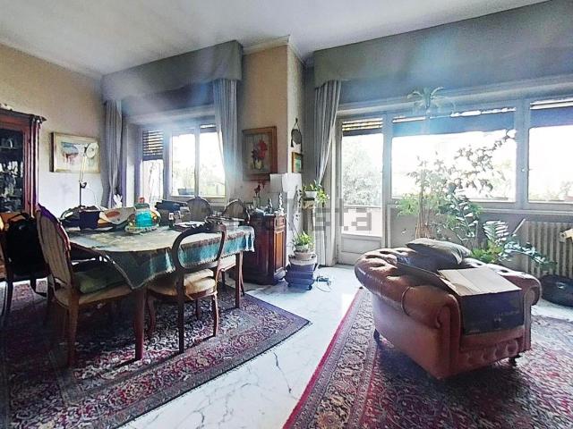 Appartamento in vendita di 184 m² in Via Baldo degli Ubaldi, 210