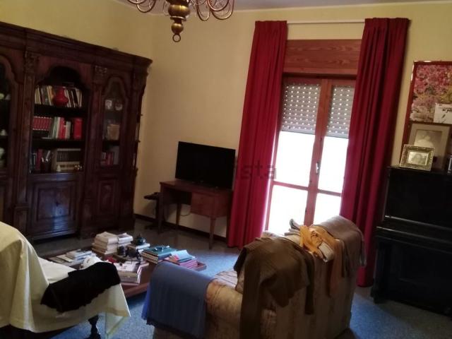 Appartamento in vendita di 184 m² in Via Giacomo Matteotti