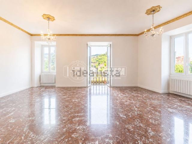 Appartamento in vendita di 184 m² in Via Dardanelli