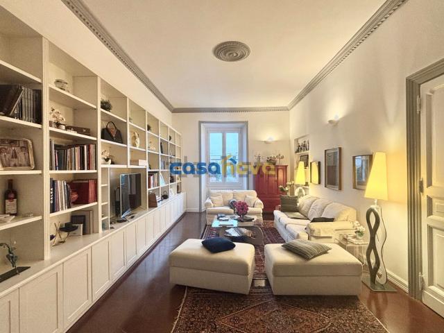 Appartamento in vendita di 184 m² in Via San Martino della Battaglia, 31