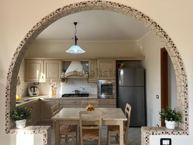 Appartamento in vendita di 184 m² in Via San Anatolio, 36