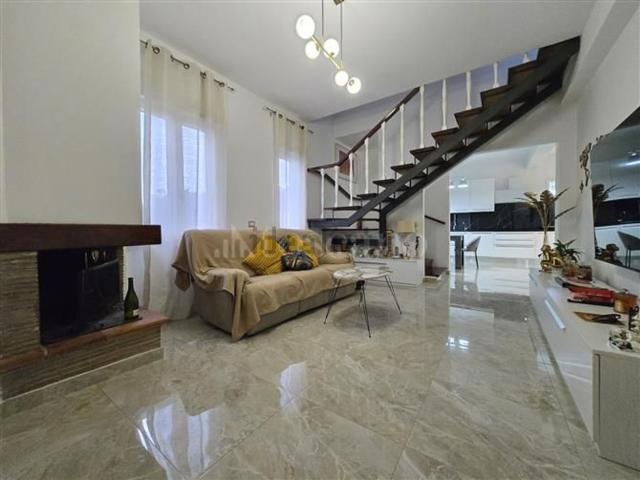 Appartamento in vendita di 184 m² in Via San Fruttuoso
