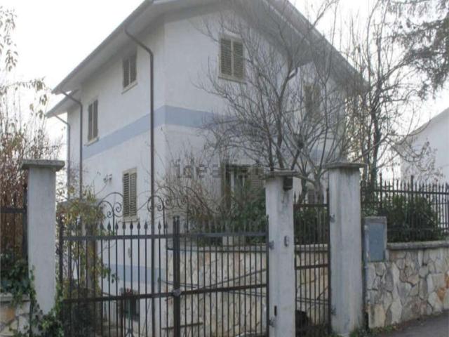 Appartamento in vendita di 184 m² in Via San Pio