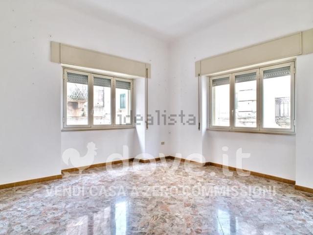 Appartamento in vendita di 184 m² in Vicolo Lupo Donato Bruno, 28
