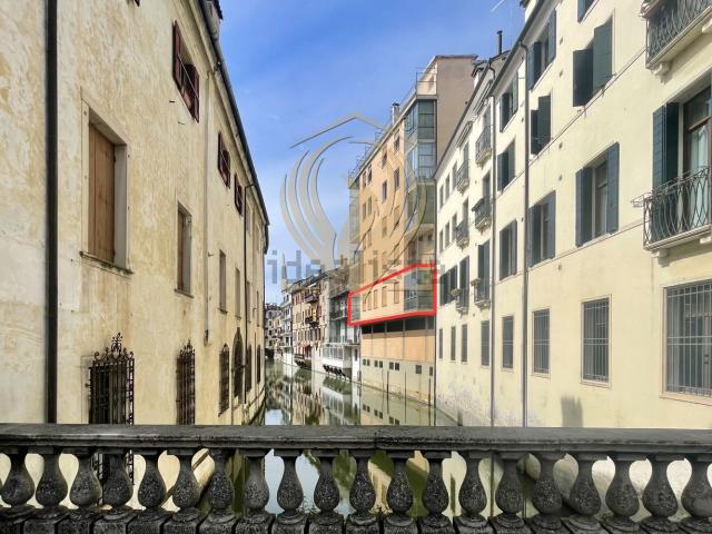 Appartamento in vendita di 185 m² in Via 20 Settembre, 7