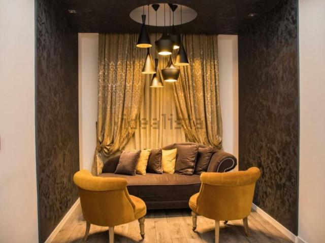 Appartamento in vendita di 185 m² in Via Amba Aradam, 16
