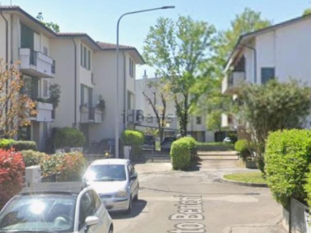 Appartamento in vendita di 185 m² in Via Amleto Bertoni