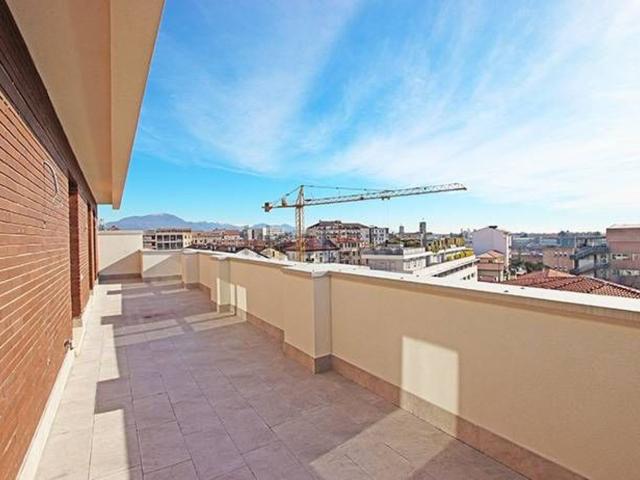 Appartamento in vendita di 185 m² in Via Angelo Maj