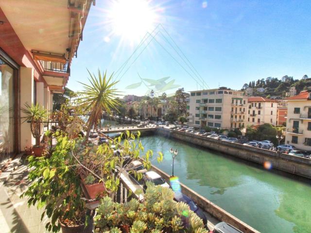 Appartamento in vendita di 185 m² in Via Armando Diaz, 10