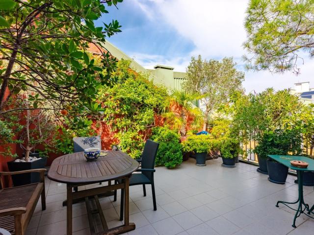 Appartamento in vendita di 185 m² in Via Balduccio da Pisa, 10