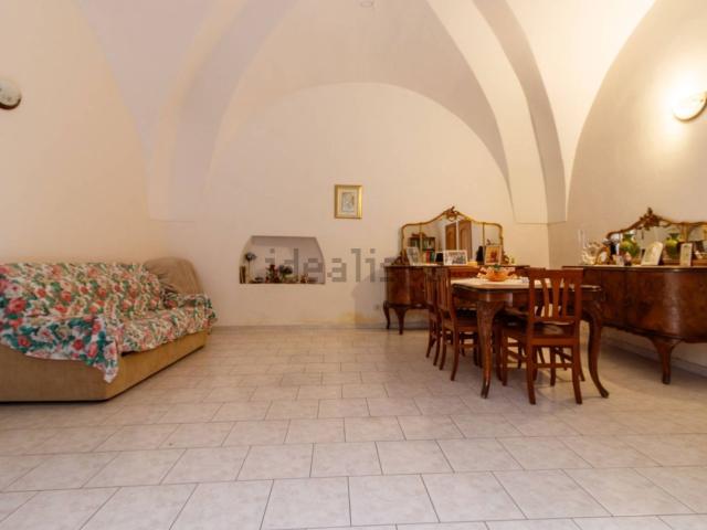 Appartamento in vendita di 185 m² in Via Barrella, 10