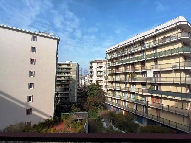 Appartamento in vendita di 185 m² in Via Bronzino