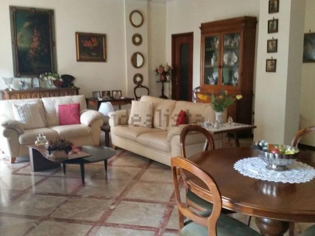 Appartamento in vendita di 185 m² in Via genova