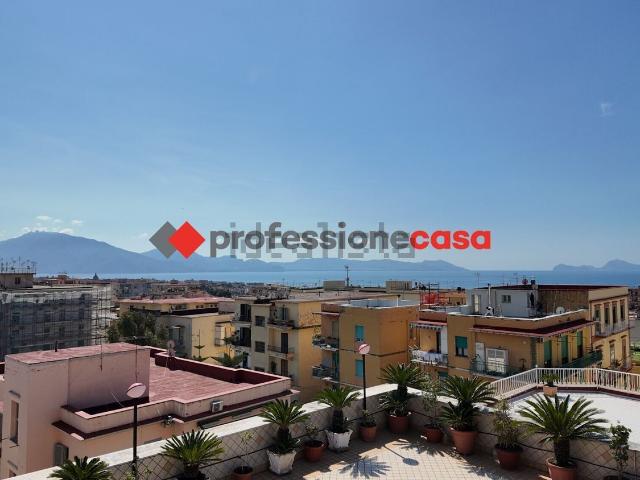 Appartamento in vendita di 185 m² in Via Giuseppe Beneduce, 64