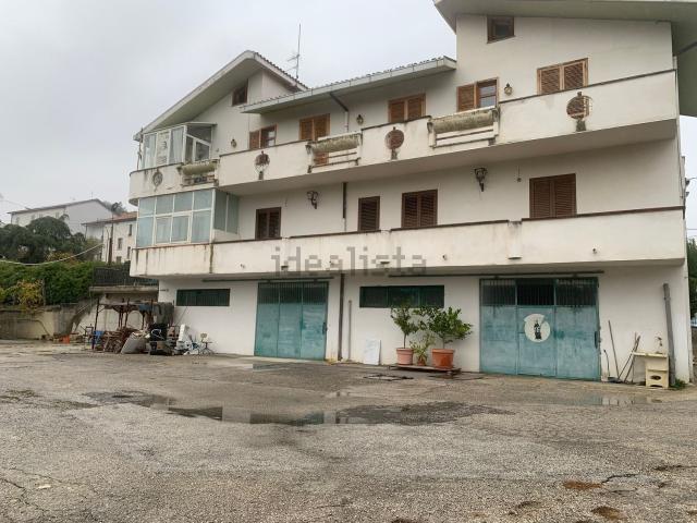 Appartamento in vendita di 185 m² in Via Guglielmo Marconi, 8