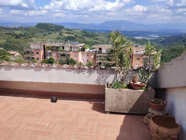 Appartamento in vendita di 185 m² in Via delle Ghiande