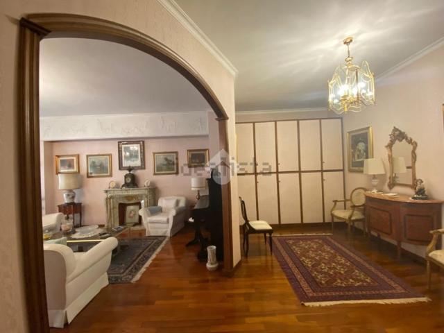 Appartamento in vendita di 185 m² in Via Enea, 87