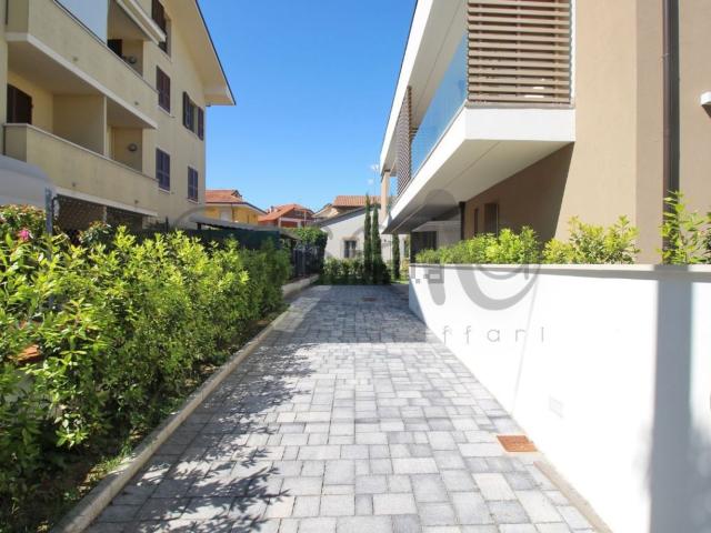 Appartamento in vendita di 185 m² in Via L. C. Farini, 281