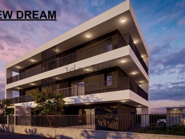 Appartamento in vendita di 185 m² in Via L. Dona&apos , 31