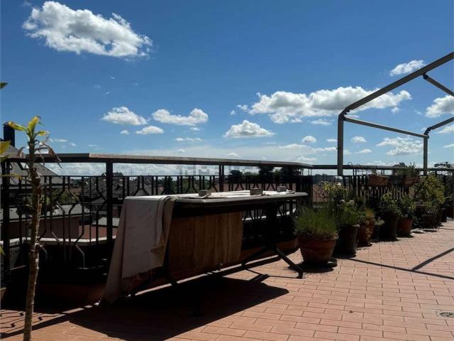 Appartamento in vendita di 185 m² in Via M. D&apos Azeglio, 19