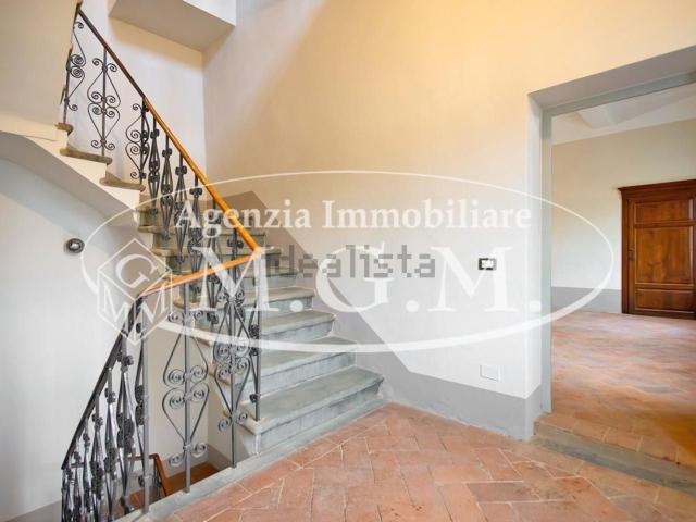 Appartamento in vendita di 185 m² in Via Martiri della Libertà