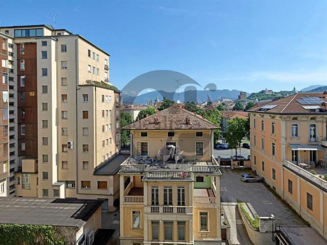 Appartamento in vendita di 185 m² in Via Solferino, 21