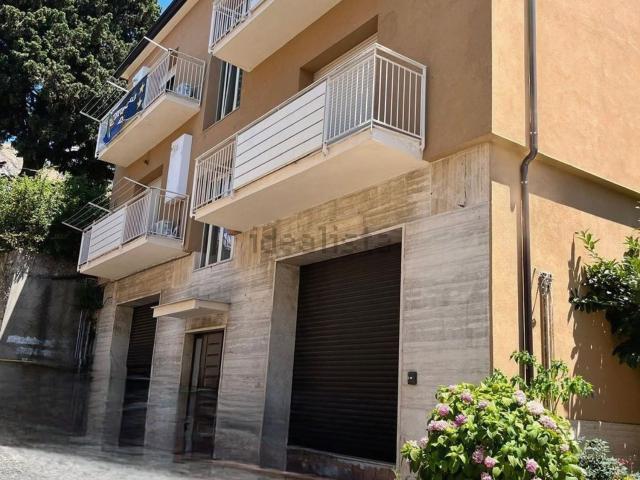 Appartamento in vendita di 185 m² in Via San Francesco