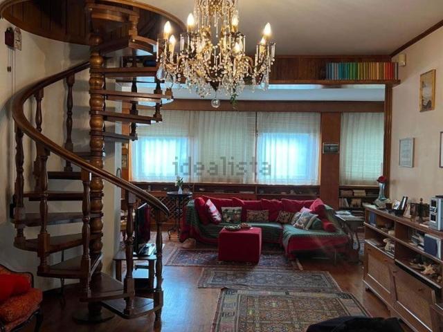 Appartamento in vendita di 185 m² in Via Pasquale Besenghi, 19