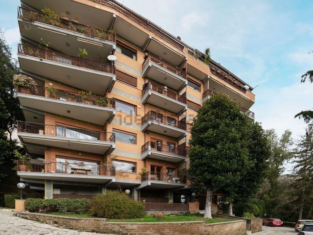 Appartamento in vendita di 185 m² in Via Quadroni, 41
