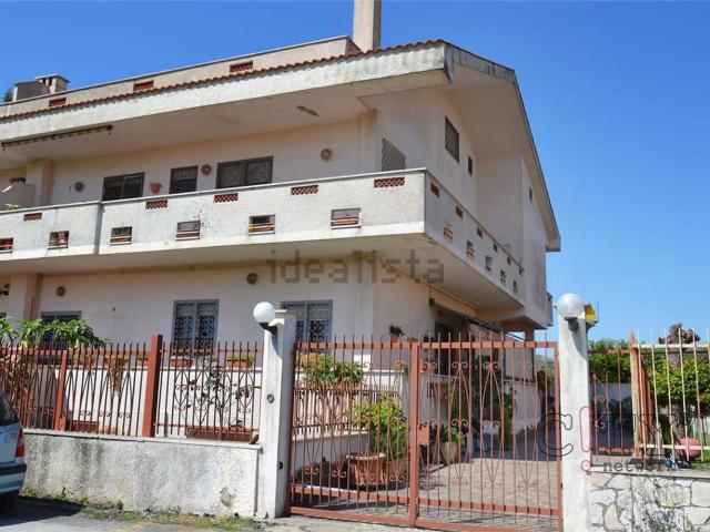 Appartamento in vendita di 185 m² in Via Rimini, 8