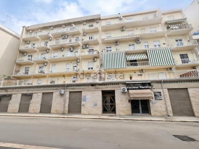 Appartamento in vendita di 185 m² in Via Teano Appulo, 36