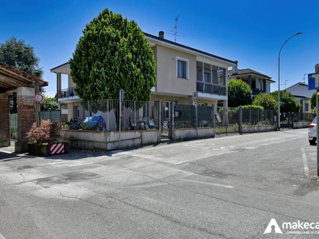 Appartamento in vendita di 185 m² in Via Trento Trieste, 1