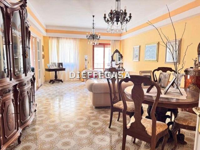 Appartamento in vendita di 185 m² in Via XI Maggio