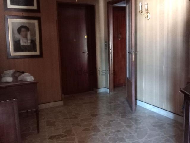 Appartamento in vendita di 185 m² in Viale delle Alpi, 28
