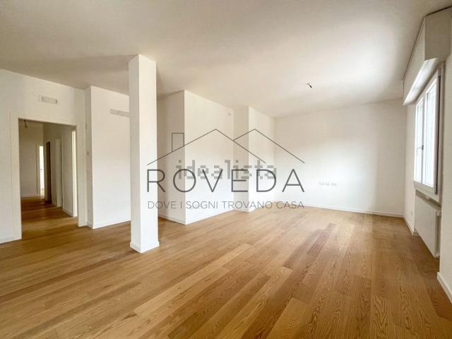Appartamento in vendita di 185 m² in Viale Luigi Luzzatti