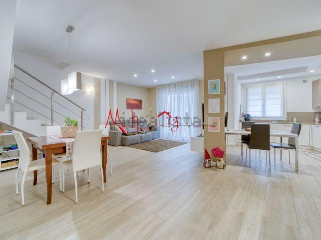 Appartamento in vendita di 185 m² in Vicolo San Giacomo