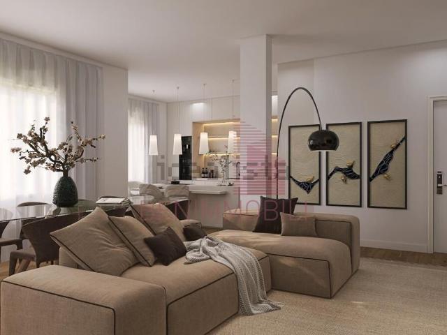 Appartamento in vendita di 185 m² in Circonvallazione Nord Est, 1