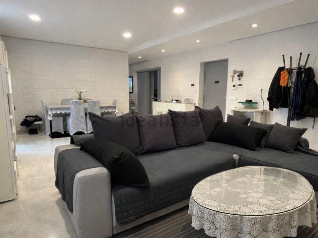 Appartamento in vendita di 185 m² in Corso Acqui, 61