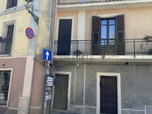 Appartamento in vendita di 185 m² in Piazza Nino Sistu, 2