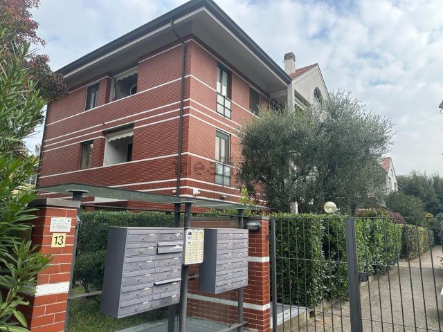 Appartamento in vendita di 186 m² in Via C. Armellini