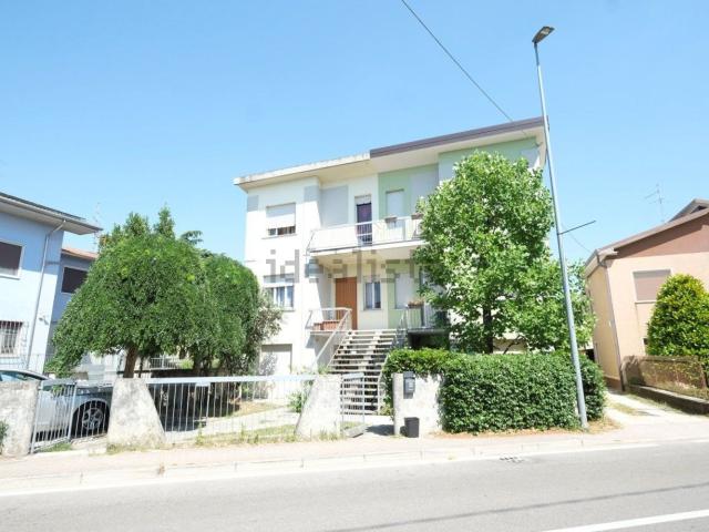 Appartamento in vendita di 186 m² in Via C. Poma