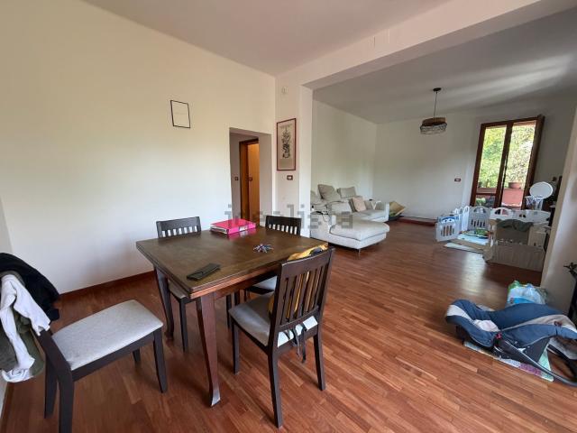 Appartamento in vendita di 186 m² in Via Andrea Costa