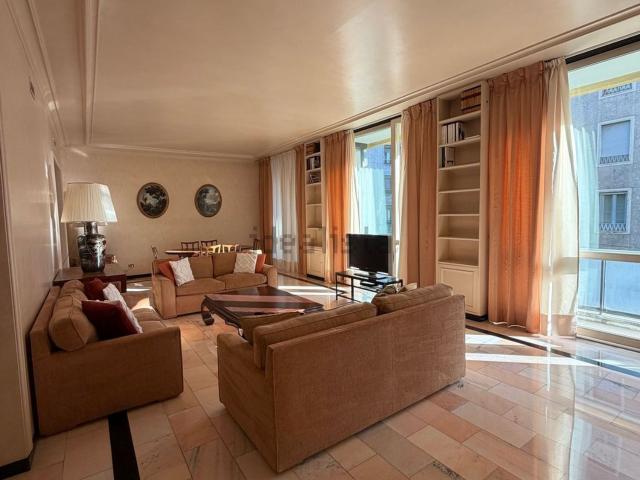 Appartamento in vendita di 186 m² in Via Anselmo Ronchetti, 14