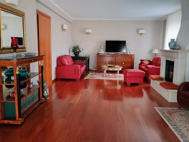 Appartamento in vendita di 186 m² in Via Barletta