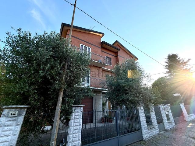 Appartamento in vendita di 186 m² in Via G. Pepe, 10