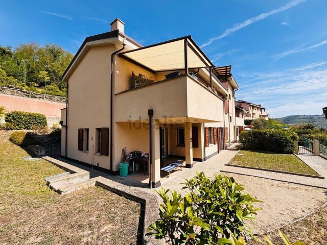 Appartamento in vendita di 186 m² in Via G. Reni, 18