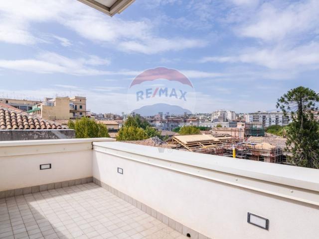 Appartamento in vendita di 186 m² in Via Dottor Consoli, 16